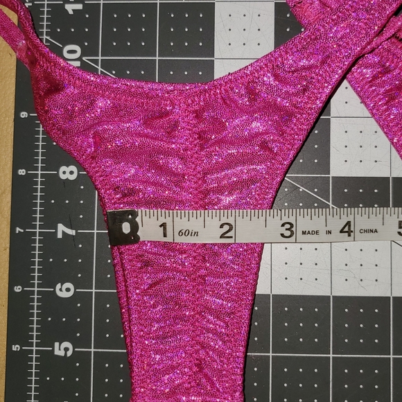 Pink Spandex Bikini A/B -Small (competition, posing practice, photo shoot) - Picture 4 of 5